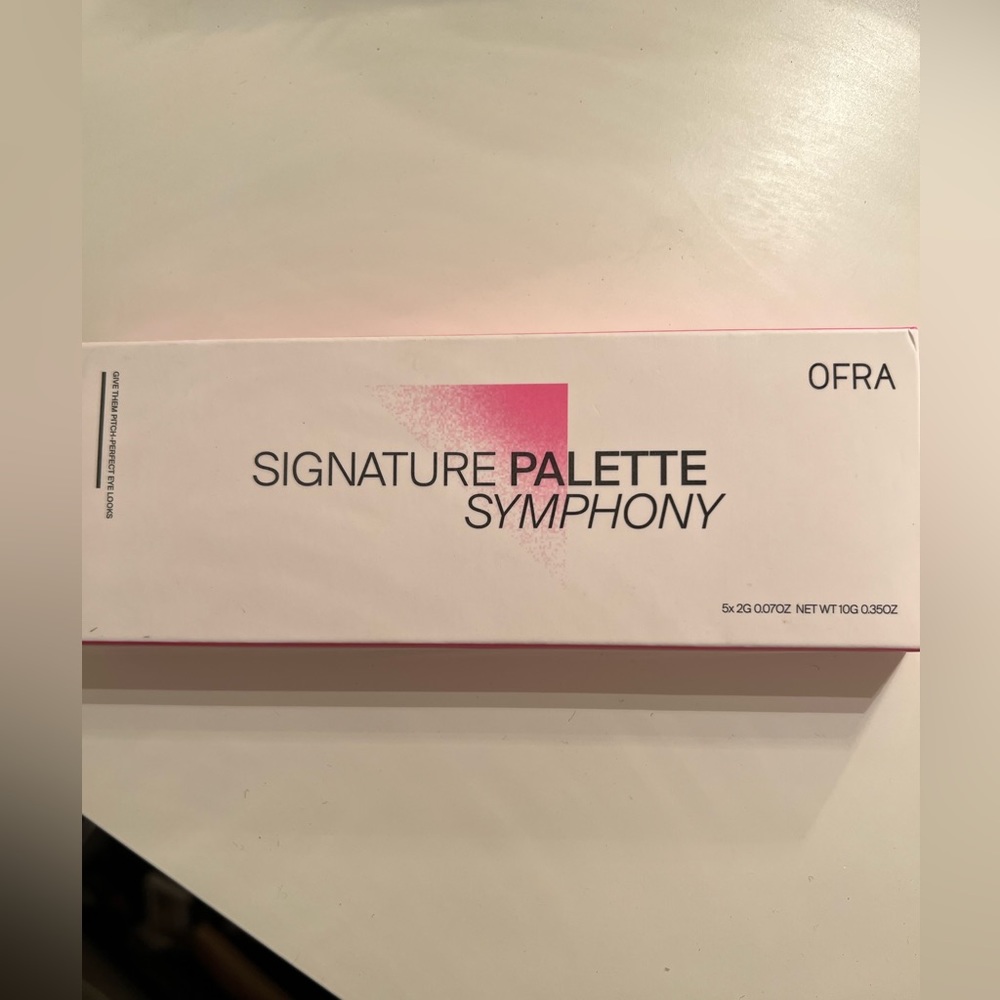 Ofra Signature Palette Symphony eyeshadow palette